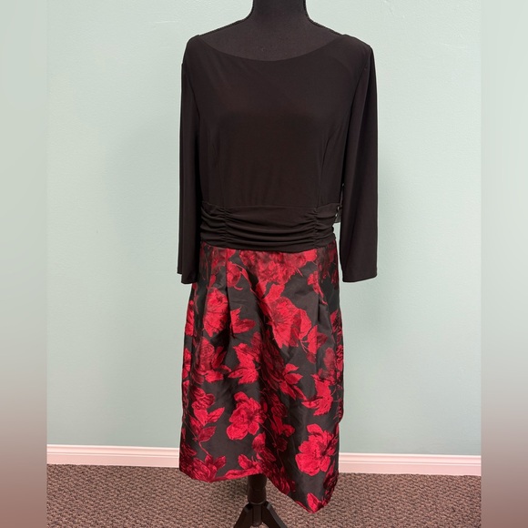 Jessica Howard women's pleated zippered floral 3/4 sleeves in black/red size 14 - Picture 6 of 11
